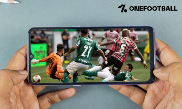 Follow-sports-on-your-mobile-phone-(Source-Google)